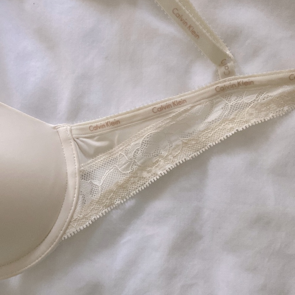 Calvin Klein Bra - Picture 3 of 7